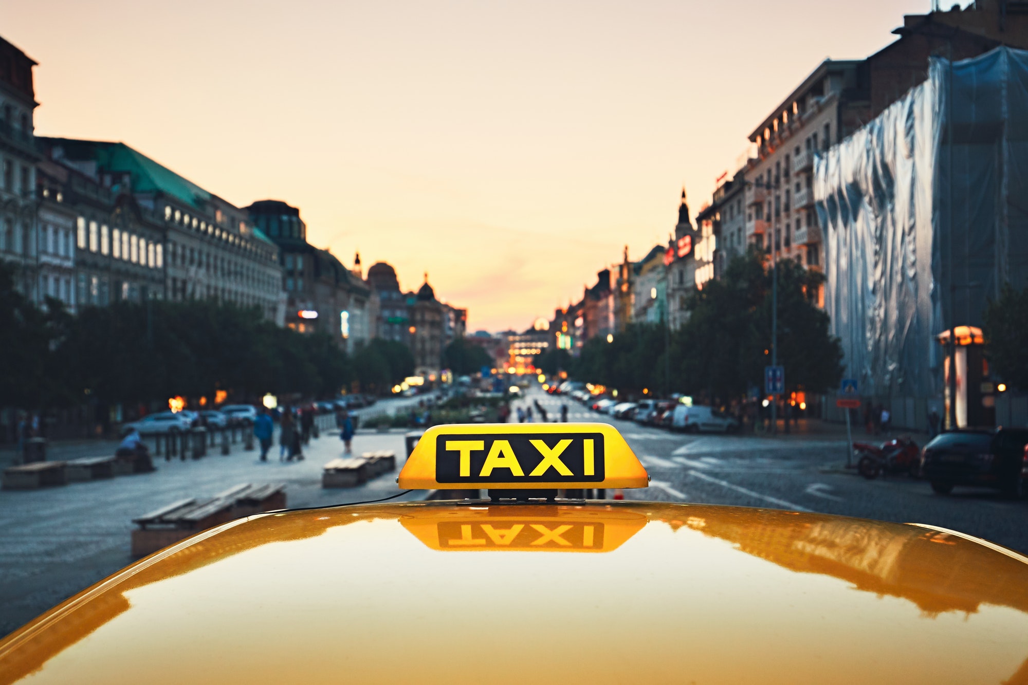 b) Qu’est ce qu’un BIEN COOPÉRACTIF ? (ex : façon Uber©)